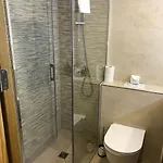 Hotel Alfonso فندق كالا راتخاذا